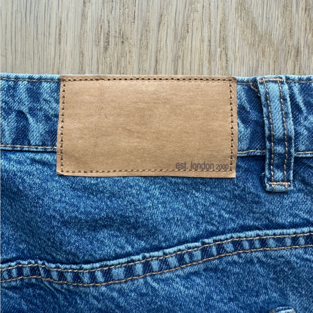 ASOS hourglass mom jeans - size 30/34 - Picture 4 of 5